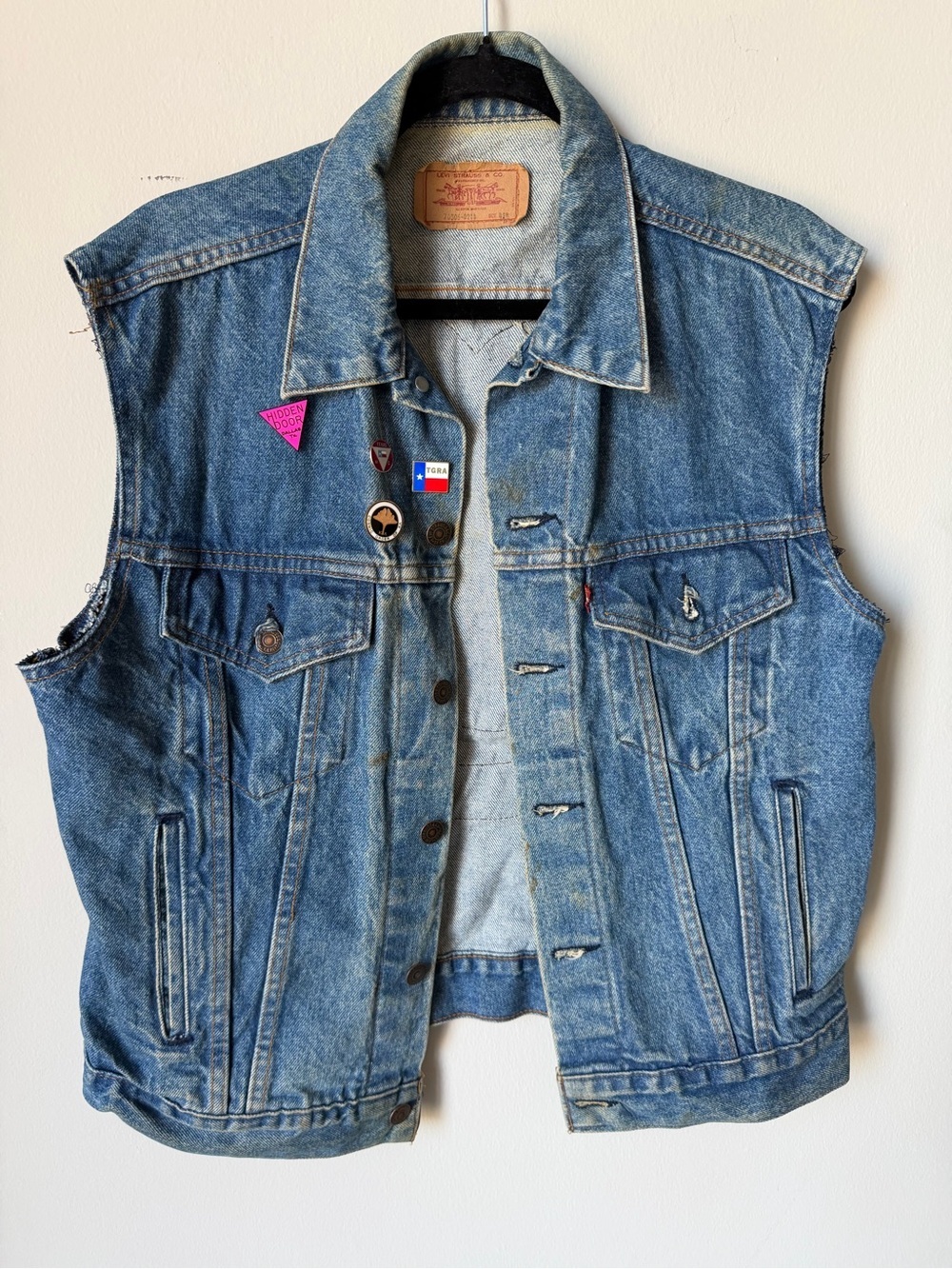 Vintage Levi’s 70506-0211 Denim Trucker Vest – Size 42